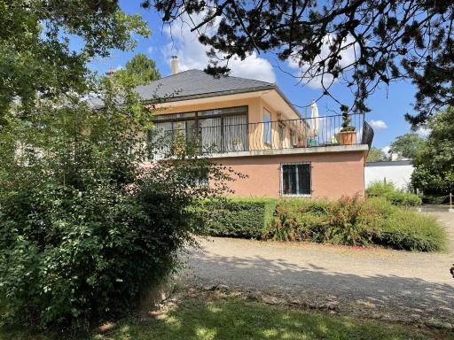 Chez Mone et Bon - Housity