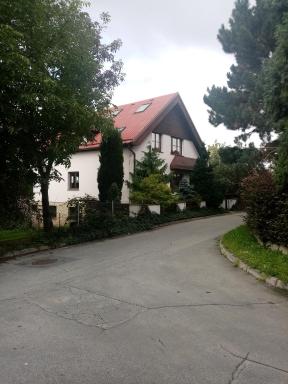 Apartmány nad zámkem - dvoulůžkový pokoj s kuchyňským koutem a soc. zařízením - Housity