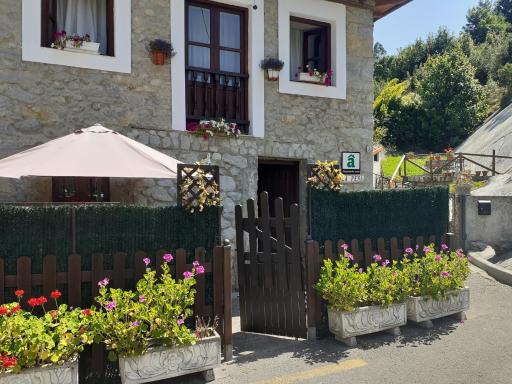 Casa Rural La Peña en Unquera (Cantabria) - Housity