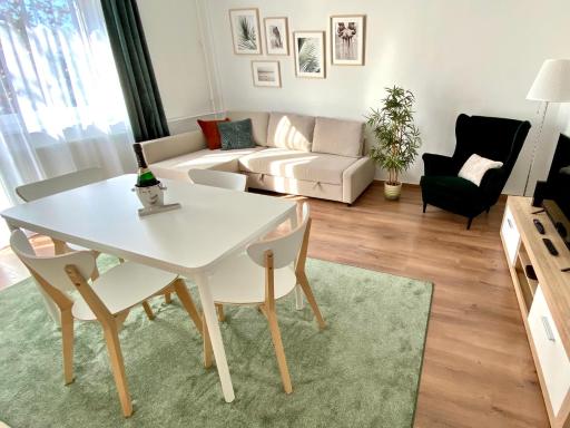 Esther Apartman Tatabánya - Housity