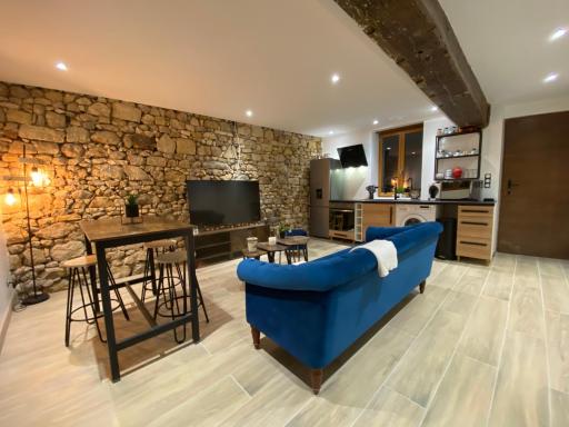 Dormelles : magnifique maison de ville - Hizvo