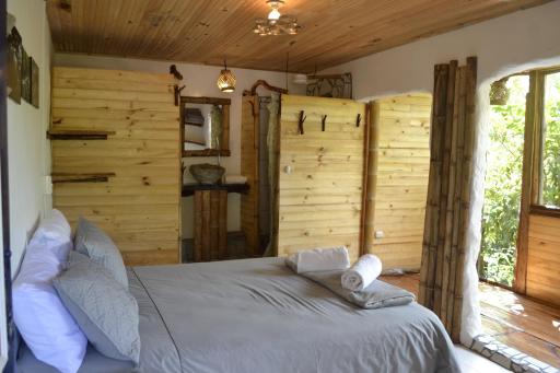 Habitación Las Bromelias, Pijao, Finca Flora del Rio - Housity