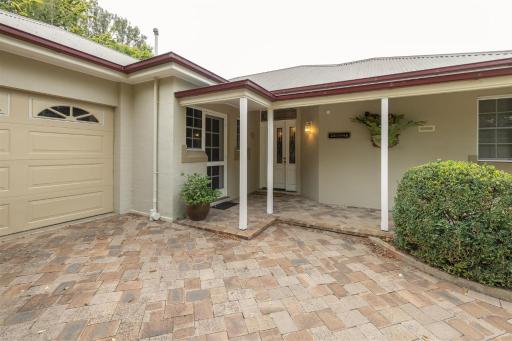LOCHINVAR/CAMELLIA , MAGNOLIA , MAPLE Cottage For A Relaxing Bathurst Holiday - Housity