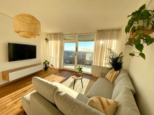 Best Butler Skyline Lodge City Apartment Netflix - Housity