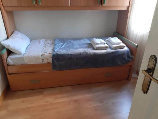 Flat 4-5pax FREE PARKING!!! - Housity