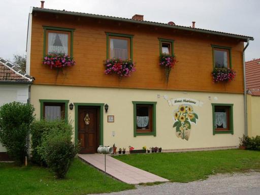 Haus Marianne - Housity