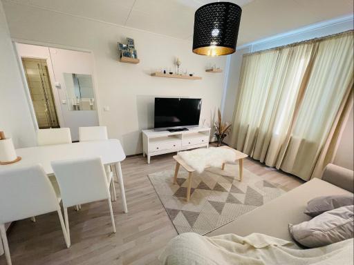 Ilona Apartments - "The City Condo" - Hizvo