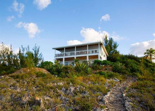 Blue Love Point 3BR by Eleuthera Vacation Rentals - Housity