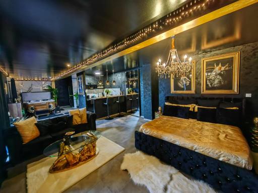 Suite romantique Jacuzzi Privatif Playroom - Housity