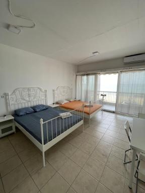 Breeze Apartments - Hizvo