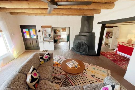 Spacious, Stylish “Niji Suite” @ La Dea - Hizvo