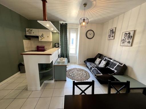 Rdc Appartement calme avec parking gratuit sur place - Housity