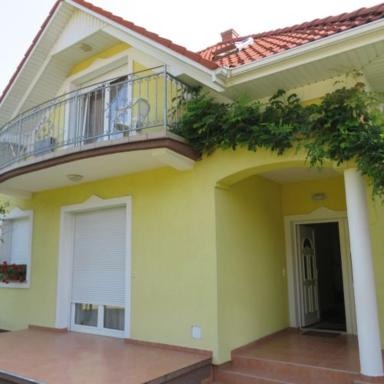 Margó Apartmanház - Housity