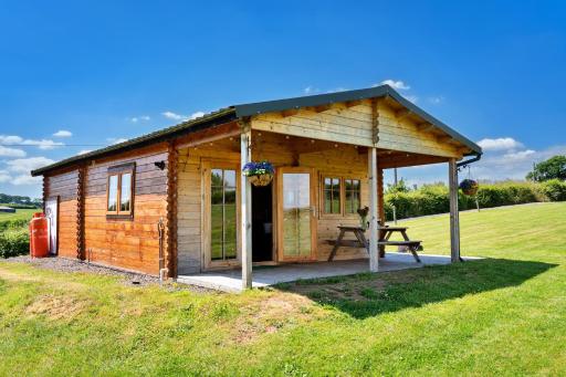 Finest Retreats - Pastures Green Cabin - Housity