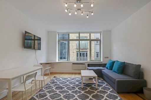 Flat C, Old Street - Housity