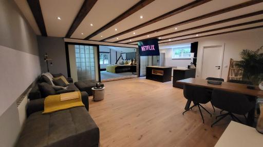 Modern Loft near City, free parking, fast wifi - Hizvo