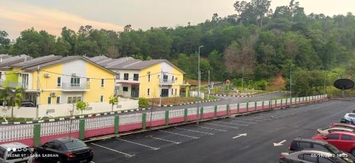 D'Zara Homestay - Housity