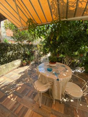 Mango's House - Housity