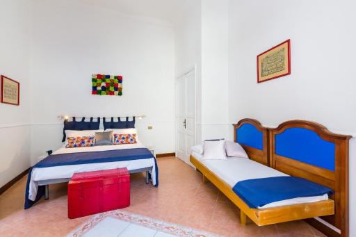 In the heart of Quartieri Spagnoli by Wonderful Italy - Housity