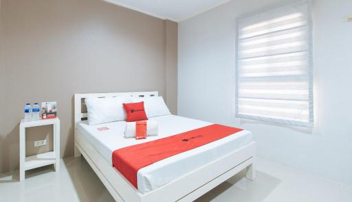 RedDoorz Hostel @ Beaufront Transient Place Ilocos Sur - Housity