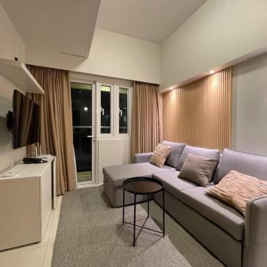 1 Bedroom with Balcony - Housity