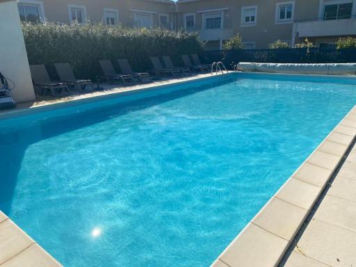 Superbe appartement dans résidence avec piscine - Housity