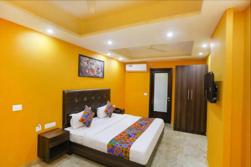 FabExpress Taj Home Stay - Housity