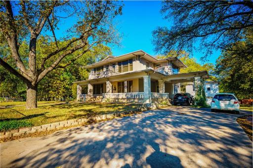 Historic Mitchell House - Housity