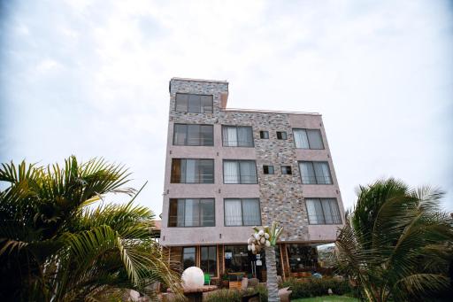 PLUS 33 HOTEL - Housity