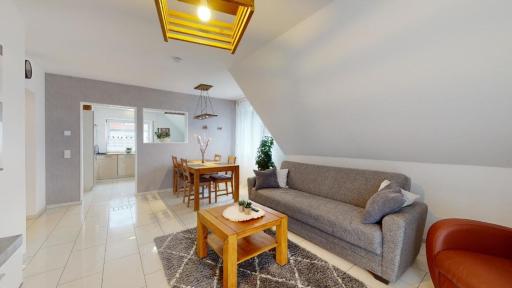 Helle Komfortable Familienfreundliche Barrierefreie Wohnung - Housity