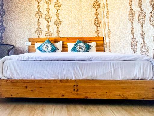 Ifeelhimalayas Boutique Stay & Cafe - Housity