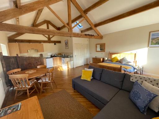 The Barn Studio - Housity