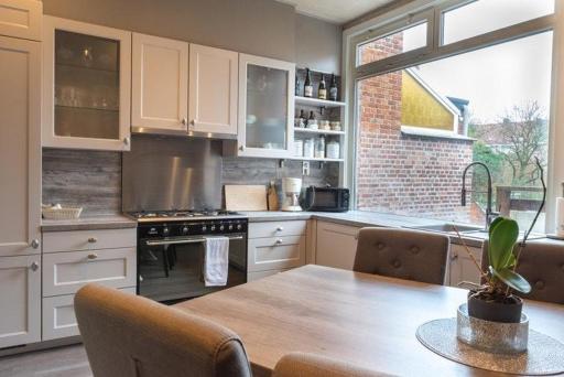 Mechelen: full house for a short stay - Housity