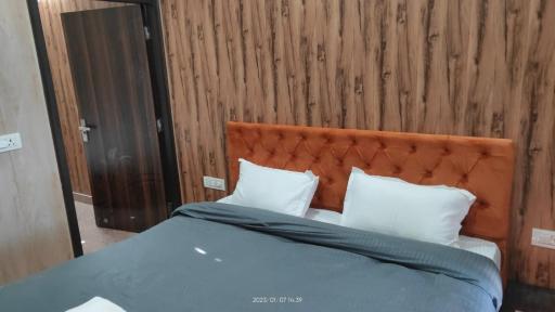 360 Degree View Home Stay, Vanshika Villa - Housity