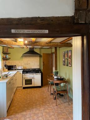 Arms Cottage - Housity