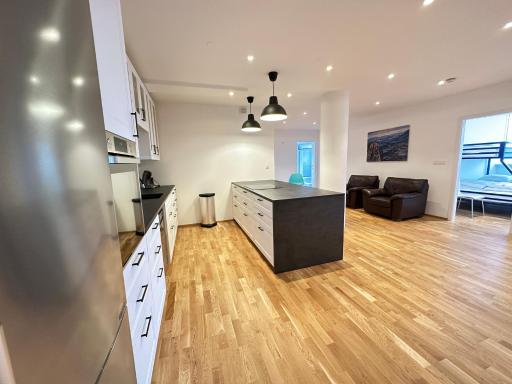 Modern and Spacious 4br apartment,only 3 km drive from downtown Reykjavik - Housity