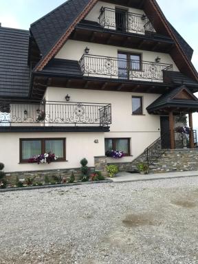 Osada Groń - Housity