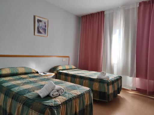 Hostal Restaurante Venta del Barro - Housity