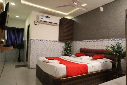 Hotel Goverdhan Palace Bapunagar - Housity