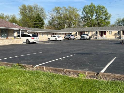 Bestway Inn - Housity