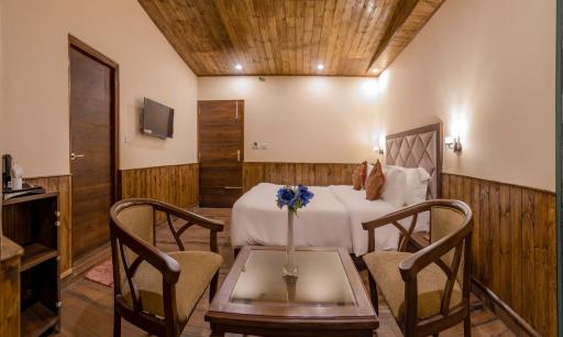 Crossroads BNB - Shimla - Housity