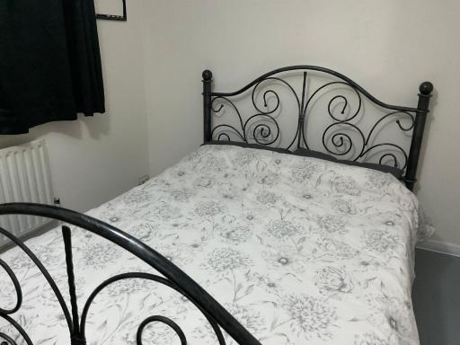 Comfy Double Room In Our Shared House - Housity