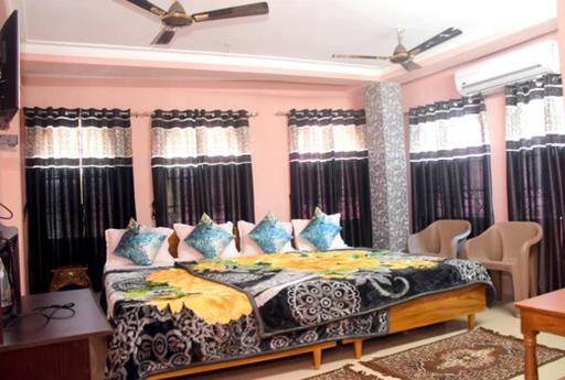 HOTEL ROYALE - Housity