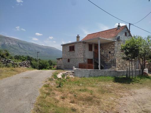 Country vacation house Vrlika - Jezevic - Housity