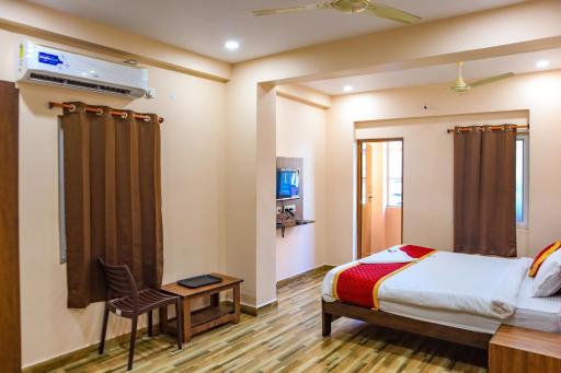 Hotel Radha Krishna - Housity