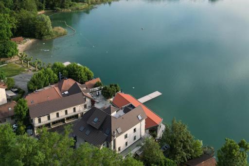 La Villa du Lac - Housity