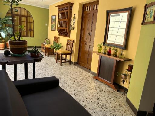 Casa Grande Hostal - Housity