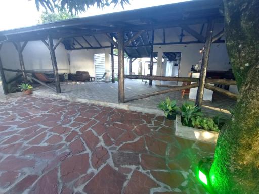 Cerca del Río - Housity