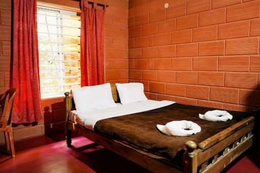 Eshwari Cottage - Housity