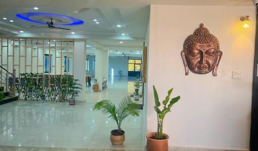 Hotel The JMC Chintpurni - Housity